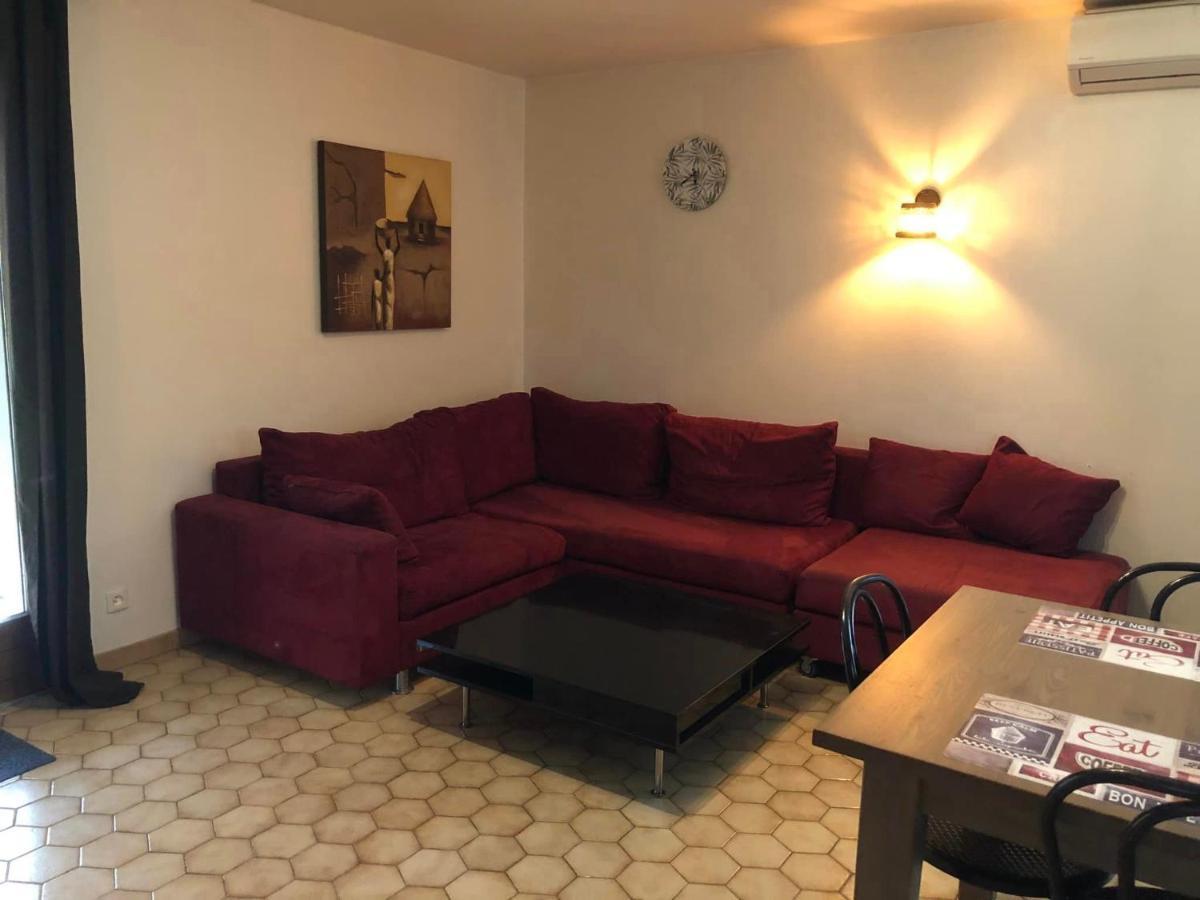 Hotel Les Persedes Lavilledieu  Ngoại thất bức ảnh