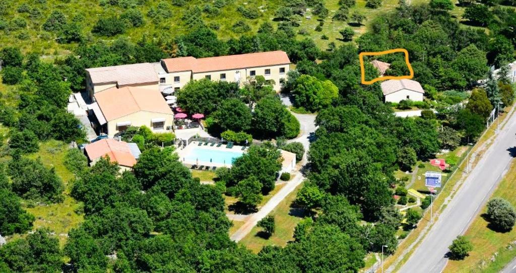 Hotel Les Persedes Lavilledieu  Ngoại thất bức ảnh