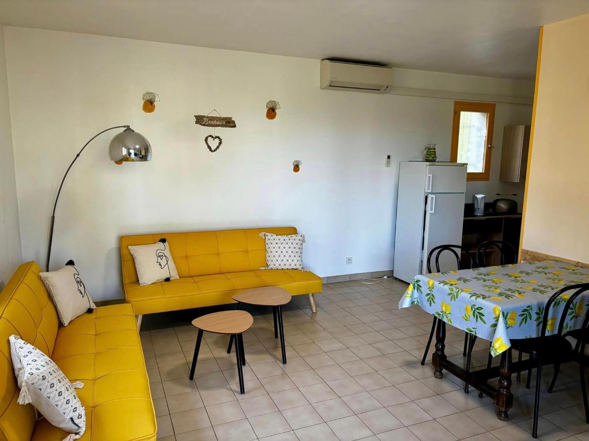 Hotel Les Persedes Lavilledieu  Ngoại thất bức ảnh