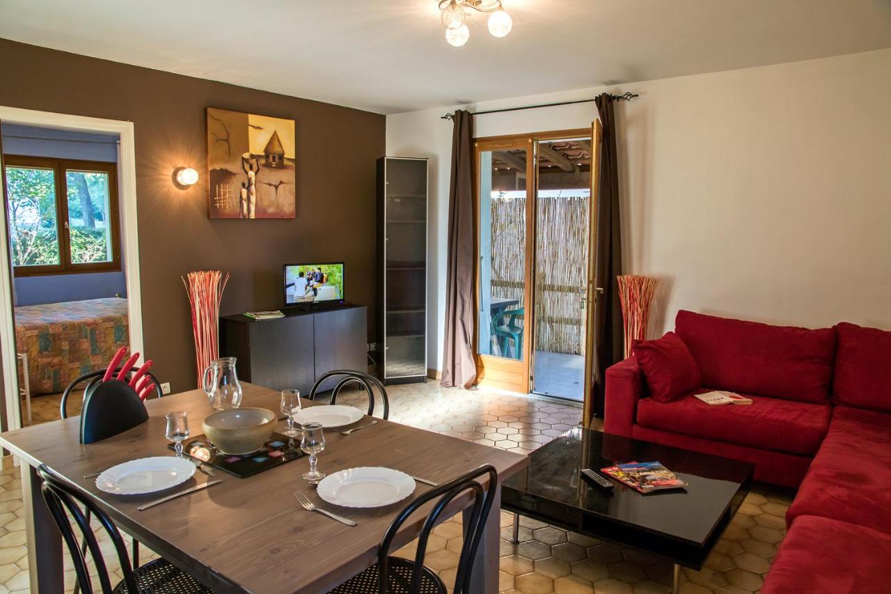 Hotel Les Persedes Lavilledieu  Ngoại thất bức ảnh