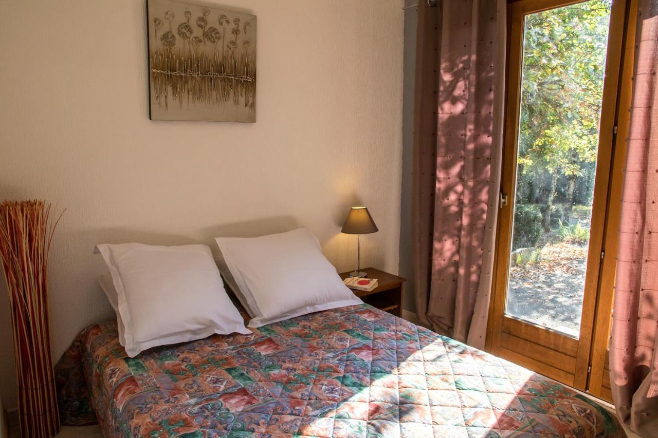 Hotel Les Persedes Lavilledieu  Ngoại thất bức ảnh